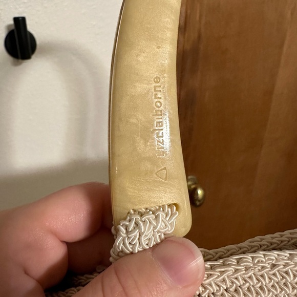 NWOT Liz Claiborne Cream Knit Bag - Picture 2 of 6